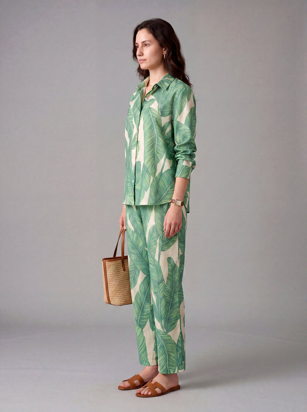 Tropical green leaf cord