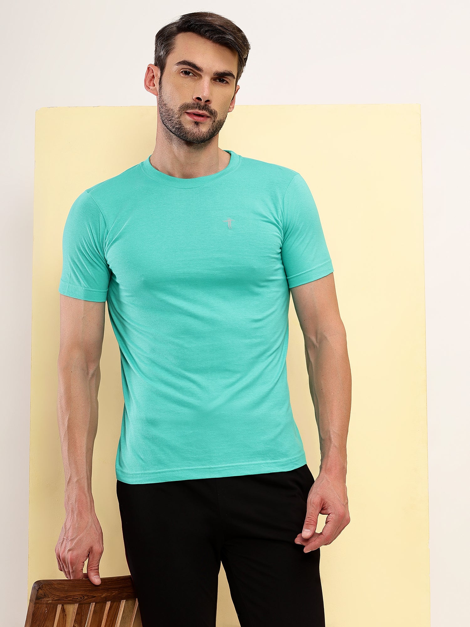 Men Slim Fit 100% Cotton Cool Round Neck Half Sleev Solid