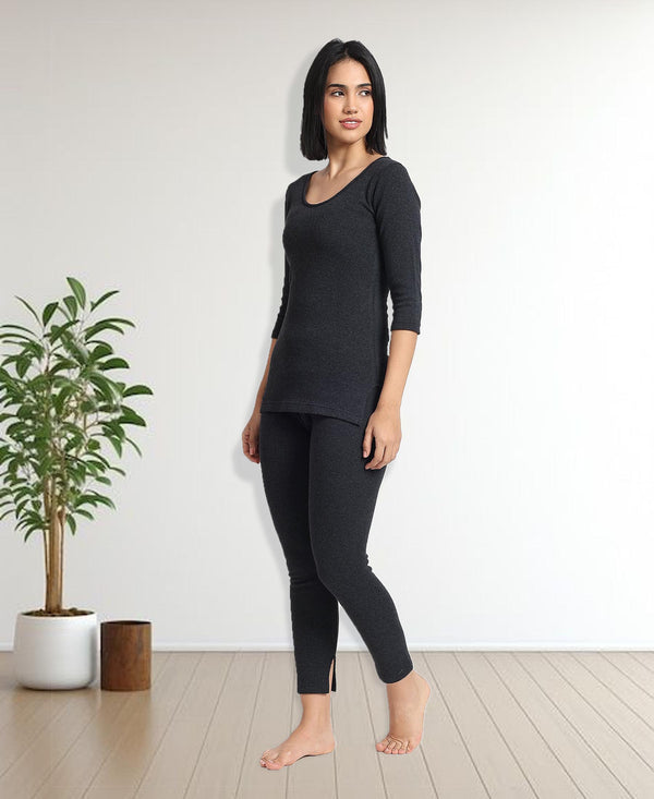 T.T. Women Regular Fit Cotton Rich With Elastomeric Finish 3/4Th Slip -Trouser Thermal Set -Black
