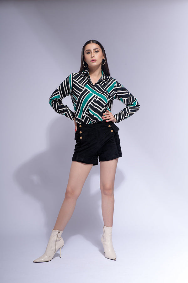 Shorts with button