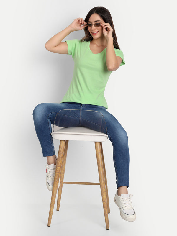 T.T. Women Green Solid Round Neck Pure Cotton T-Shirt