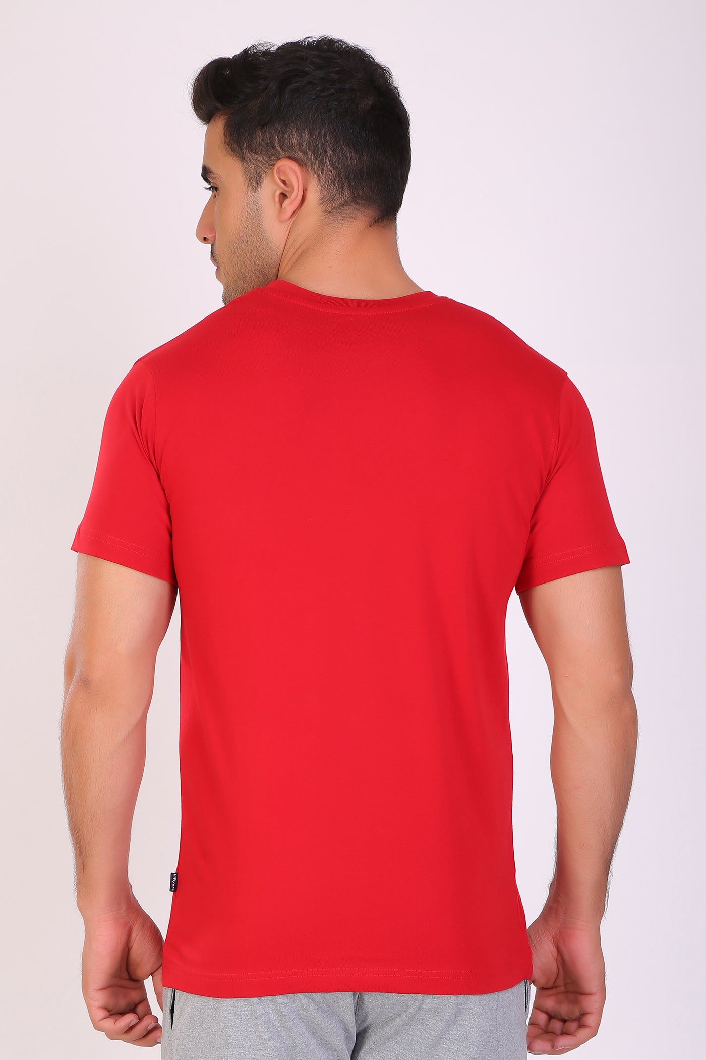 Buy Men Round Neck Red T-shirt At ₹333: TT Bazaar 80cm/S